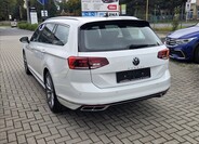 Volkswagen Passat 2