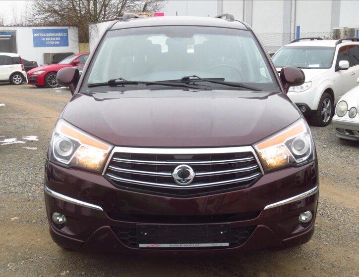 SsangYong Rodius VAN-Minibus 2,0 l 114 kw