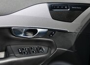 Volvo XC90 SUV / Terénní 2,0 l 173 kw