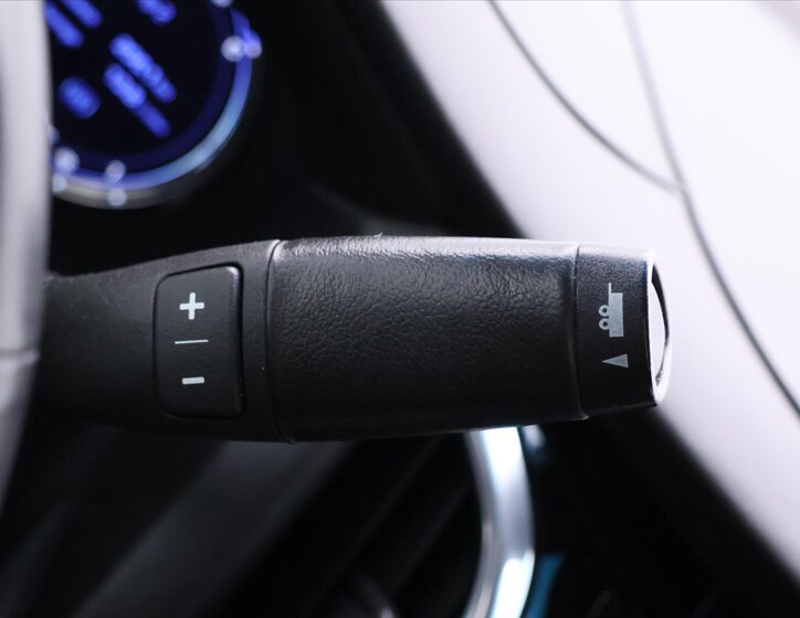 Cadillac Escalade SUV / Terénní 6,2 l 313 kw