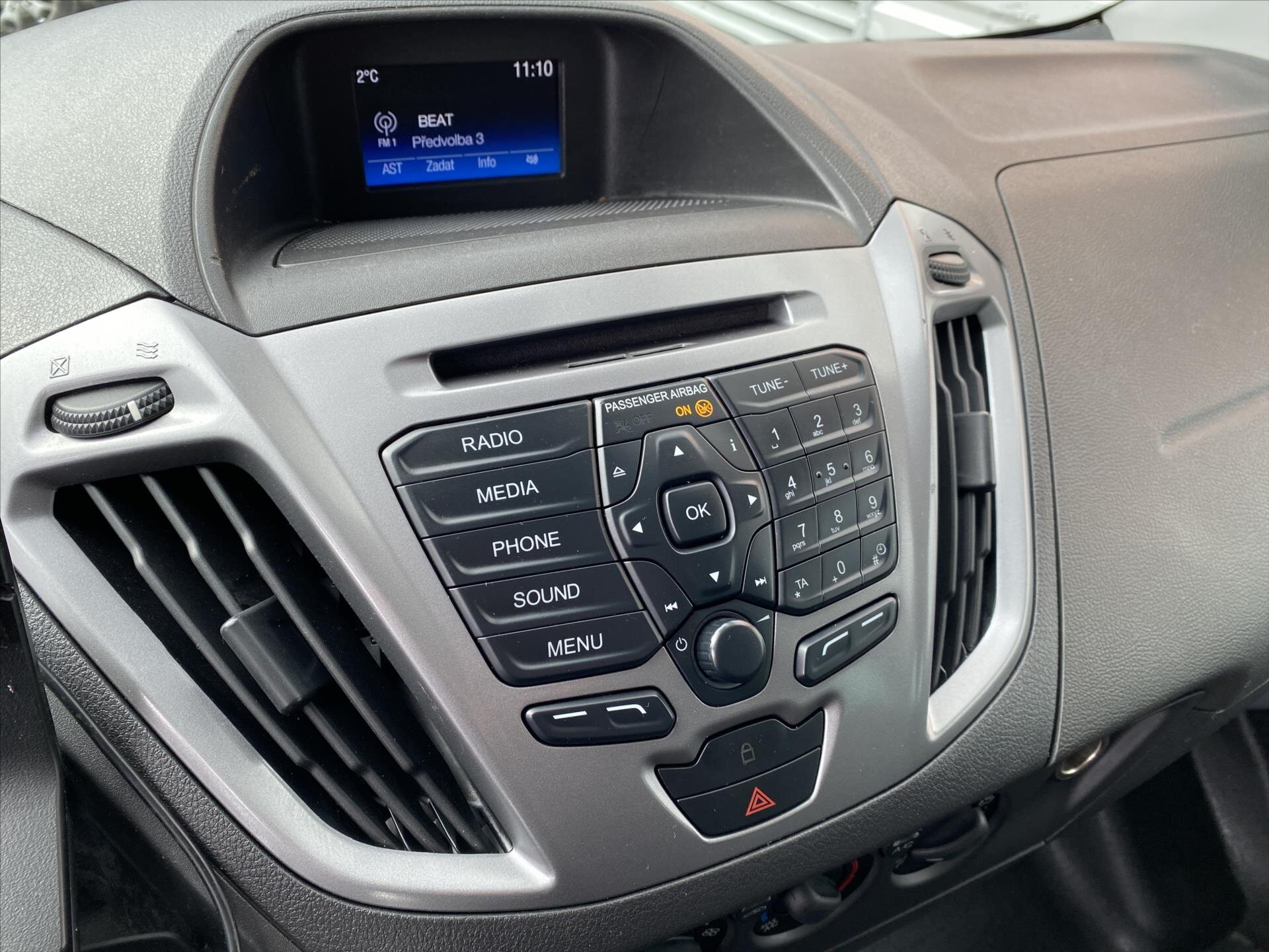 Ford Tourneo Custom MPV 2,0 l 96 kw