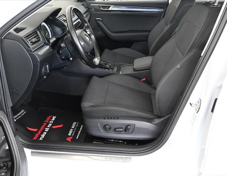 Škoda Superb 9