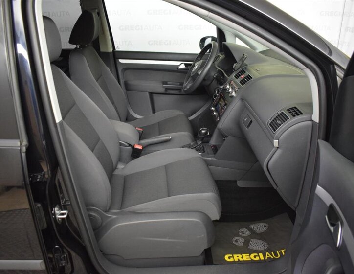 Volkswagen Touran MPV 1,6 l 77 kw