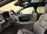 Volvo XC60 SUV / Terénní 2,0 l 228 kw