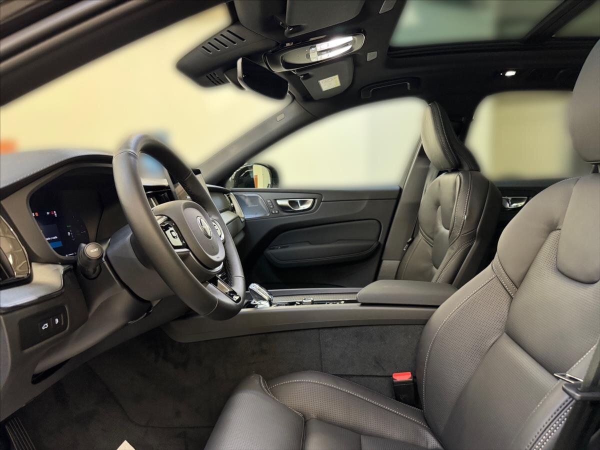 Volvo XC60 SUV / Terénní 2,0 l 228 kw