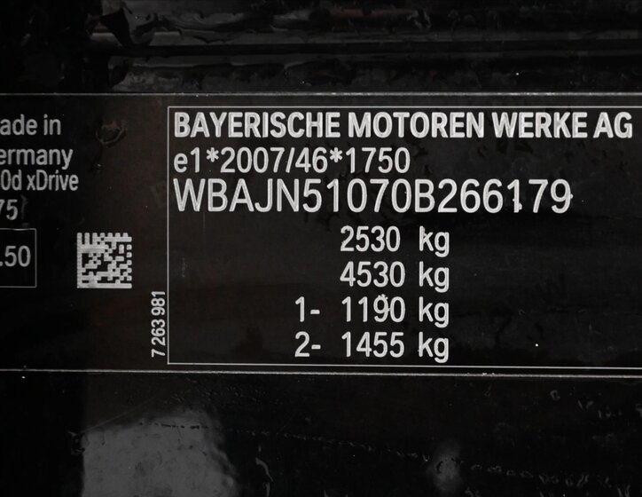 BMW Řada 5 Kombi 3,0 l 195 kw