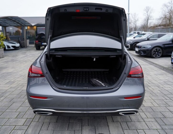 Mercedes-Benz Třídy E Sedan 2,0 l 143 kw