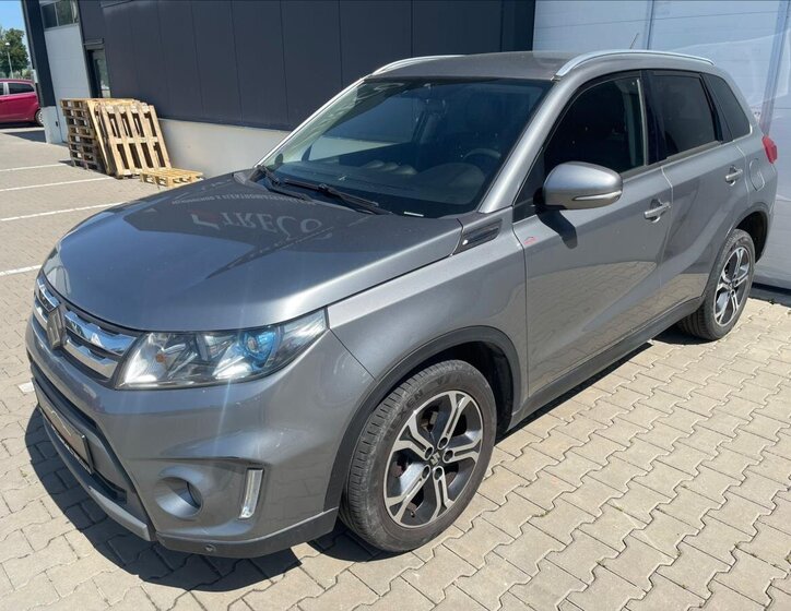 Suzuki Vitara 1