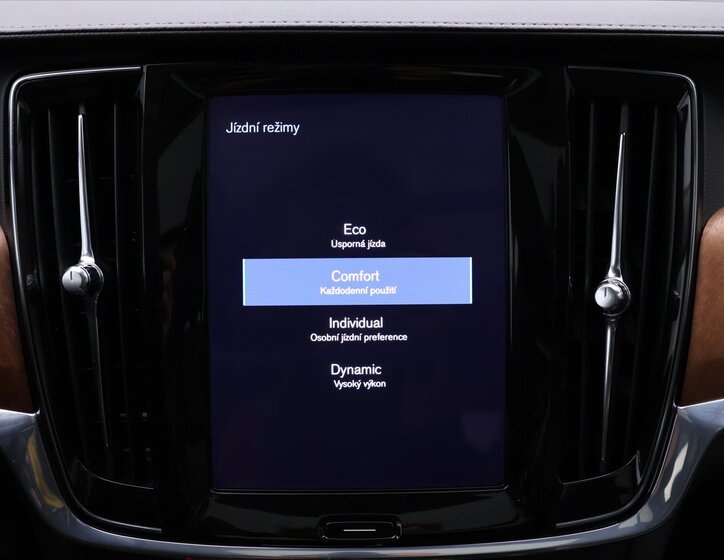 Volvo V90 Kombi 2,0 l 173 kw