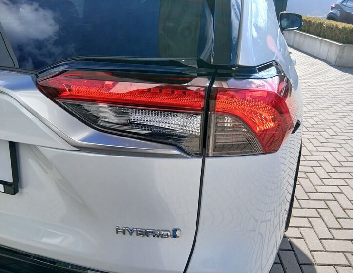 Toyota RAV4 SUV / Terénní 2,5 l 131 kw