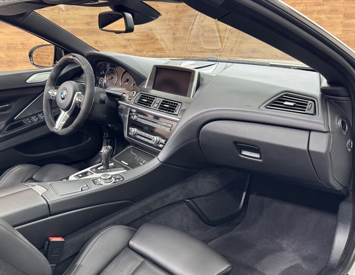 BMW M6 Kabriolet 4,4 l 412 kw