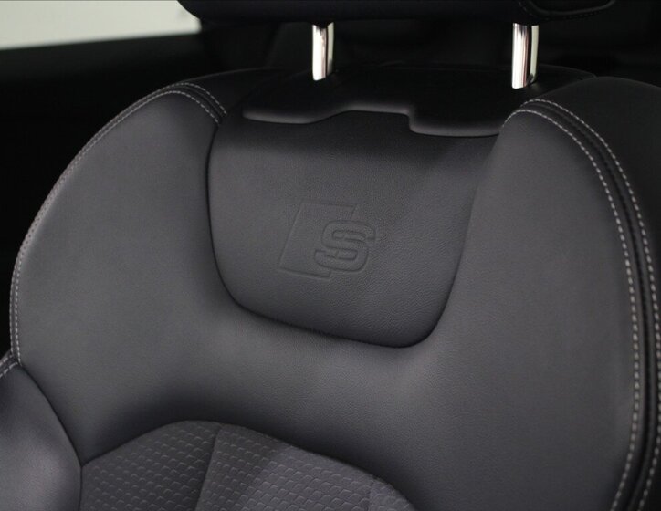 Audi Q8 SUV 3,0 l 210 kw