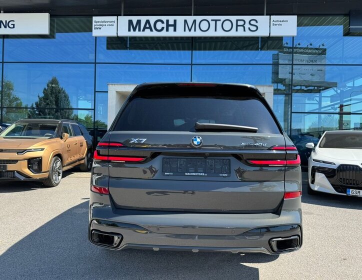 BMW X7 SUV / Terénní 3,0 l 250 kw