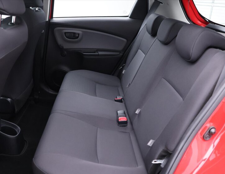 Toyota Yaris Hatchback 998,0 51 kw