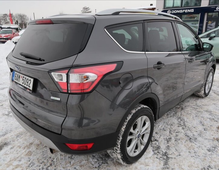 Ford Kuga SUV 1,5 l 110 kw