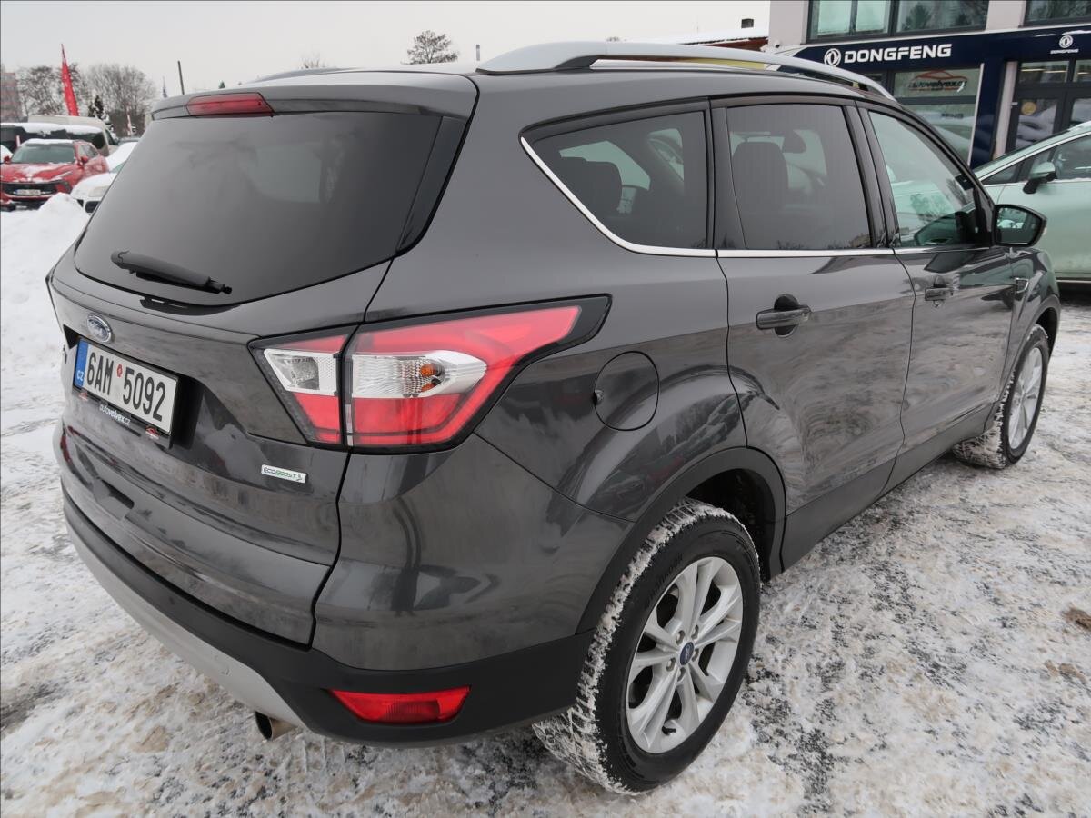 Ford Kuga SUV 1,5 l 110 kw
