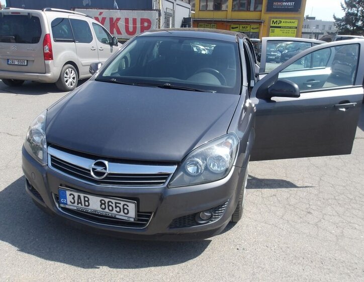 Opel Astra Hatchback 1,4 l 66 kw