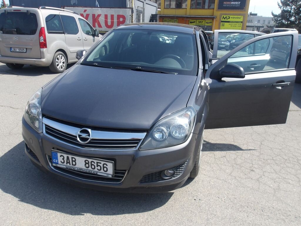 Opel Astra Hatchback 1,4 l 66 kw