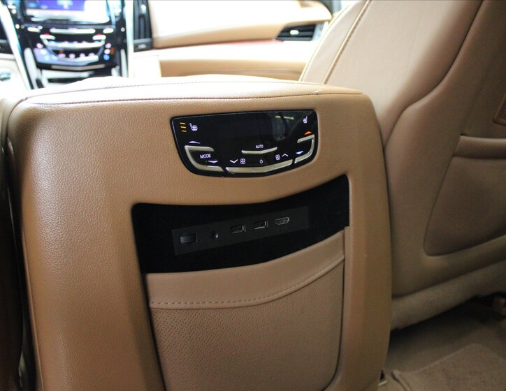 Cadillac Escalade Ostatní 6,2 l 313 kw