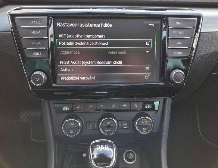 Škoda Superb Sedan / Limuzína 2,0 l 140 kw