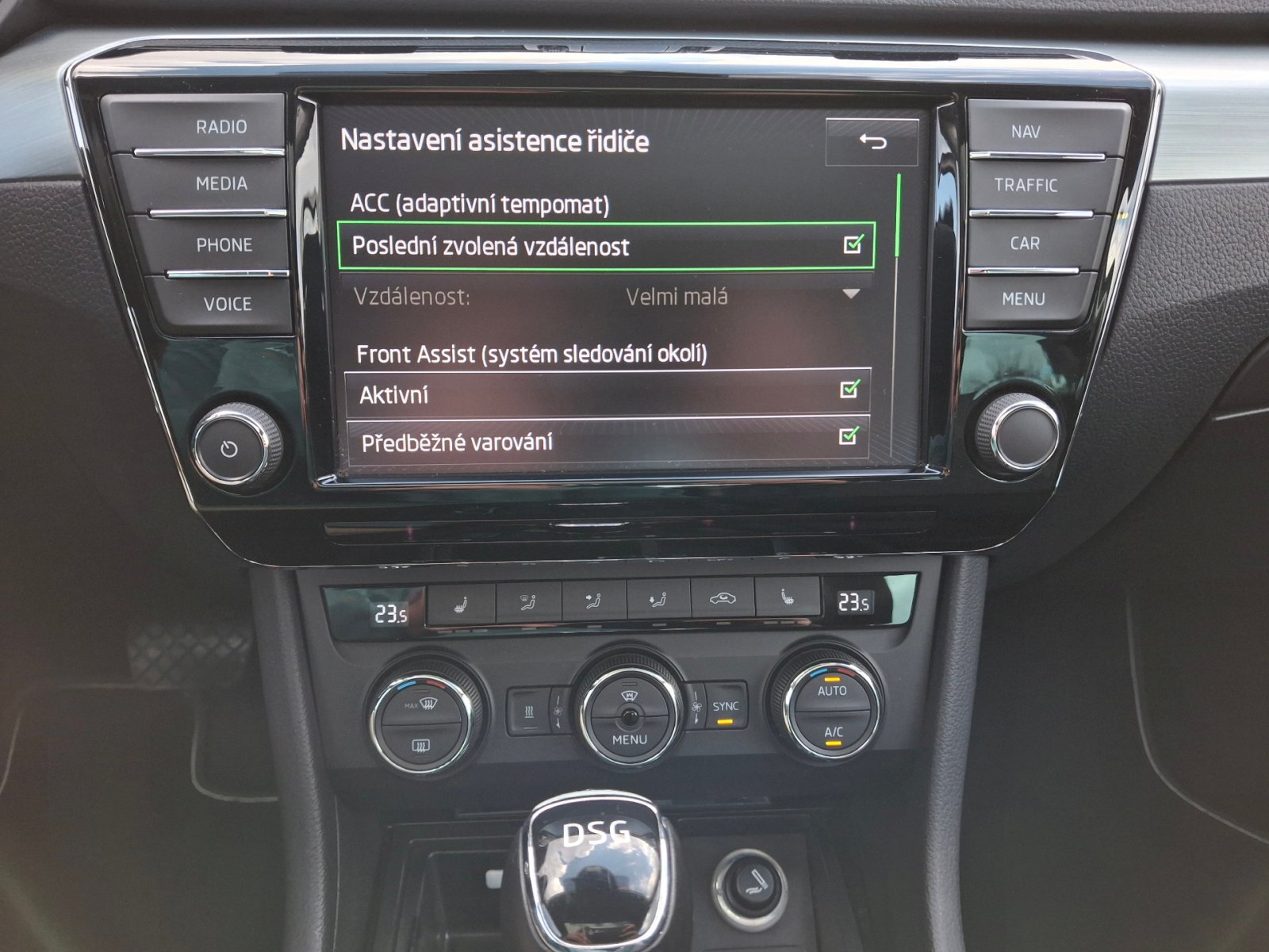 Škoda Superb Sedan / Limuzína 2,0 l 140 kw