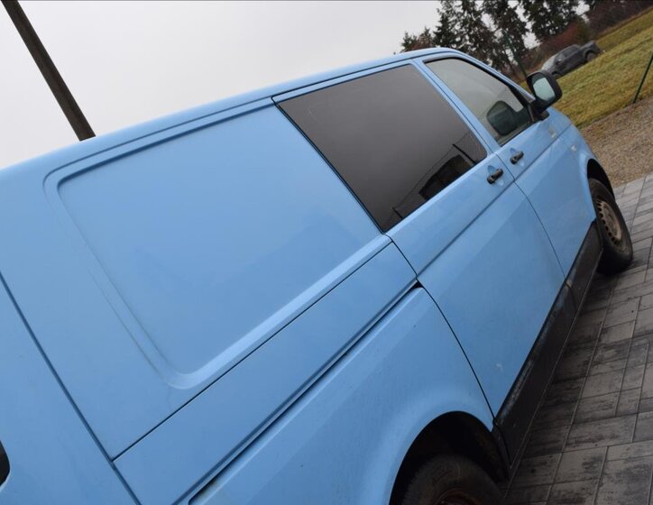 Volkswagen Transporter Kombi 2,5 l 96 kw