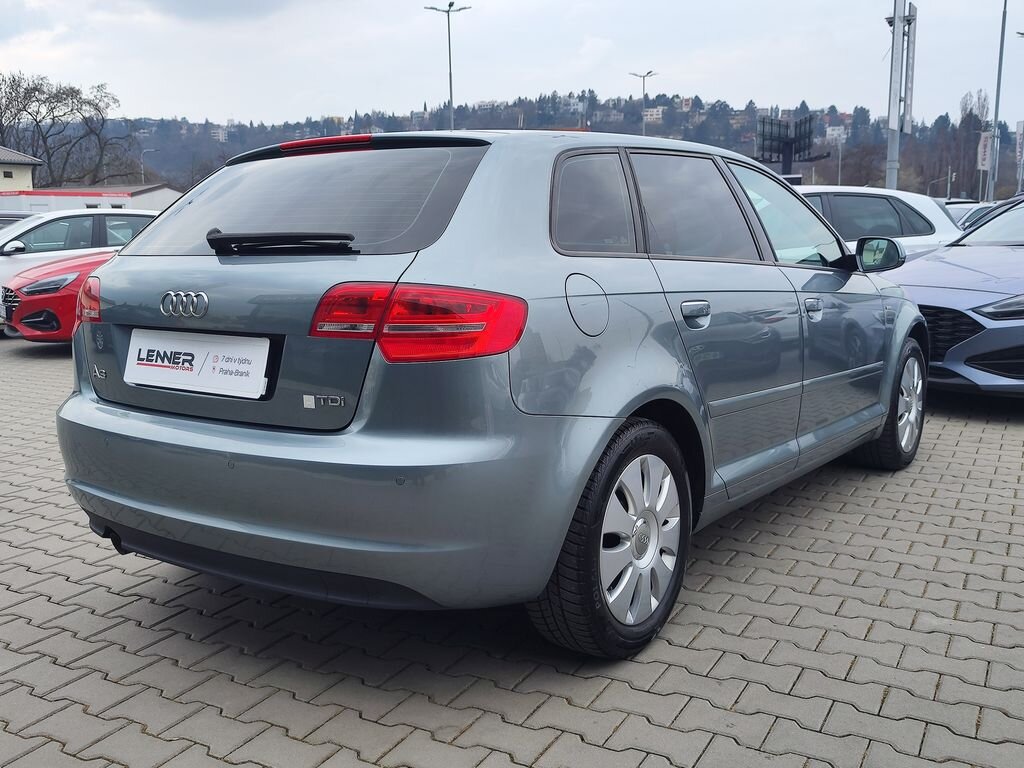 Audi A3 Hatchback 1,6 l 77 kw