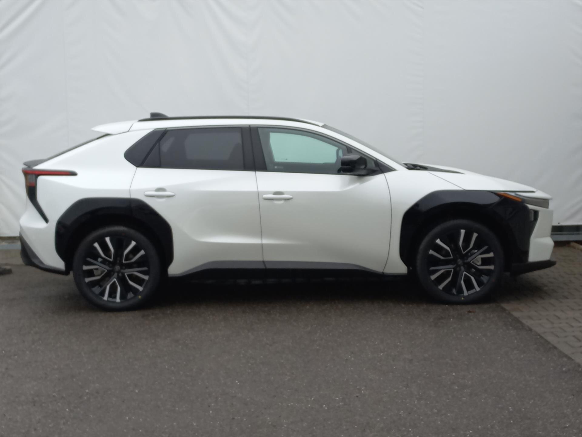 Toyota bZ4X SUV / Terénní 0,0 255 kw