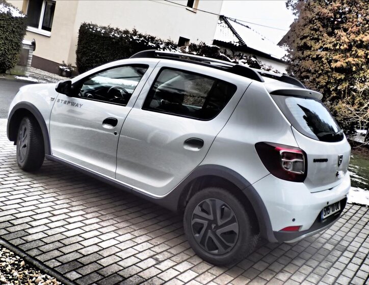 Dacia Sandero Hatchback 898,0 66 kw