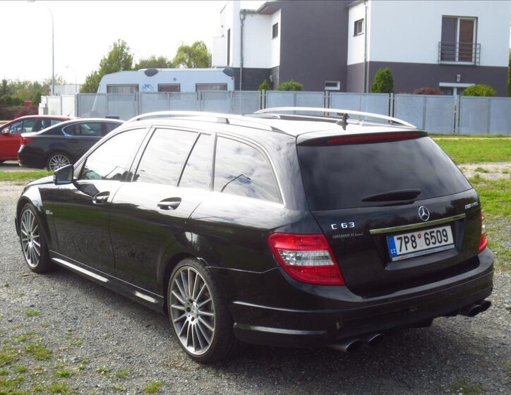 Mercedes-Benz Třídy C Kombi 6,2 l 336 kw