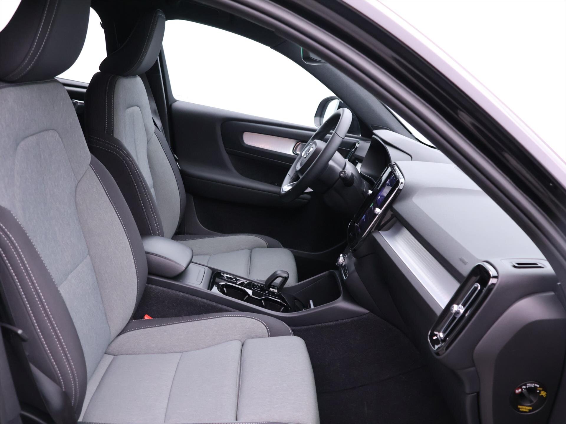 Volvo XC40 SUV 2,0 l 145 kw