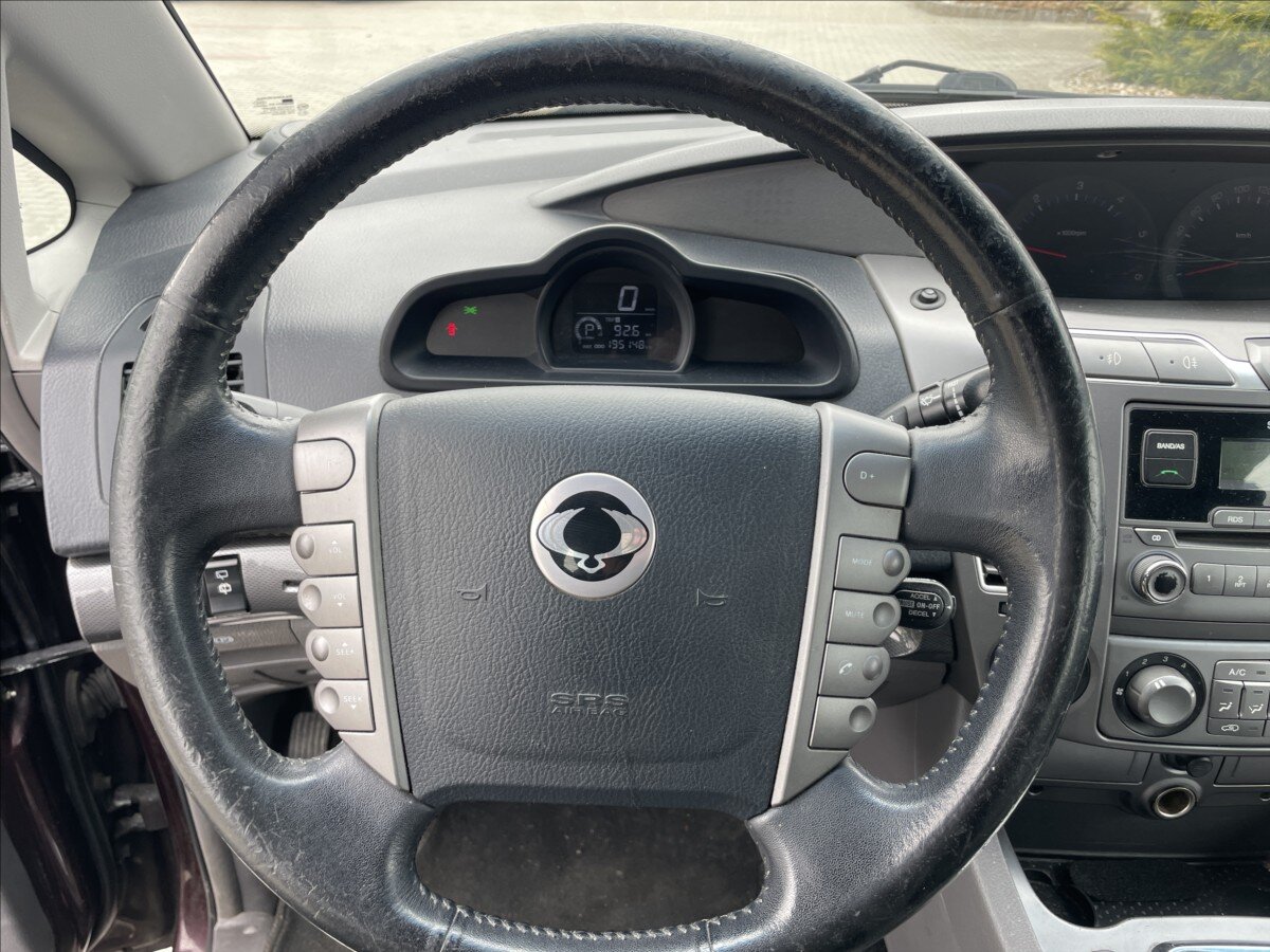 SsangYong Rodius SUV / Terénní 2,0 l 114 kw