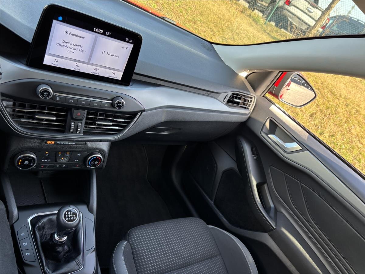 Ford Focus Kombi 999,0 92 kw