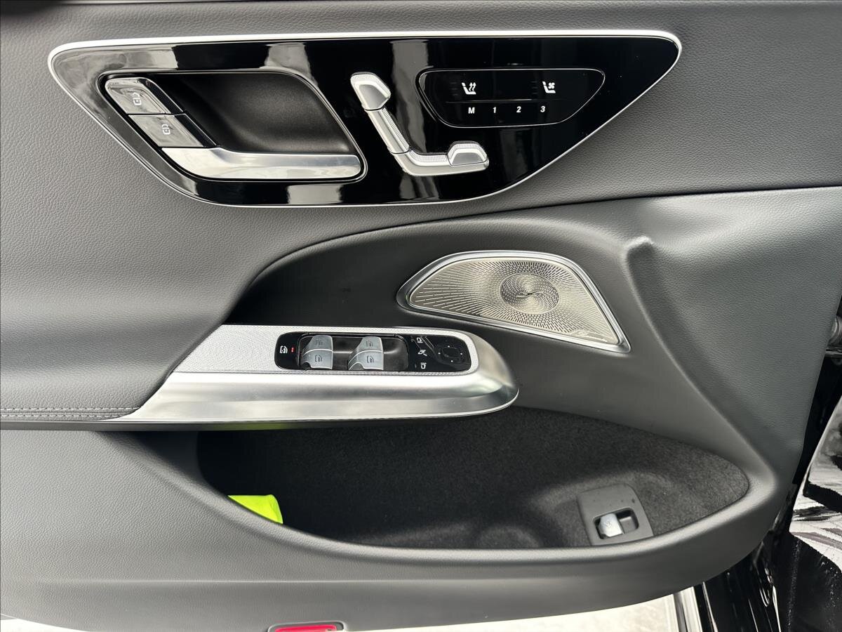 Mercedes-Benz Třídy E Sedan 3,0 l 270 kw