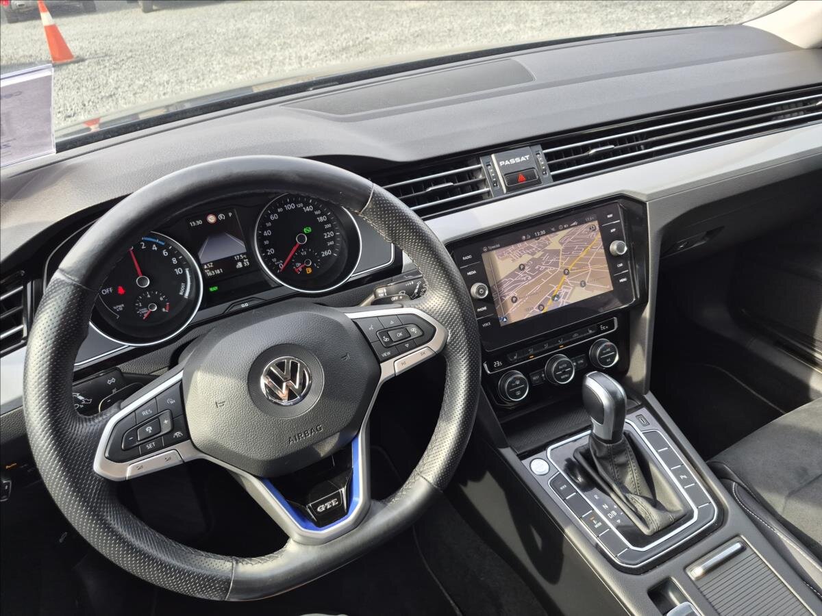 Volkswagen Passat Kombi 1,4 l 160 kw