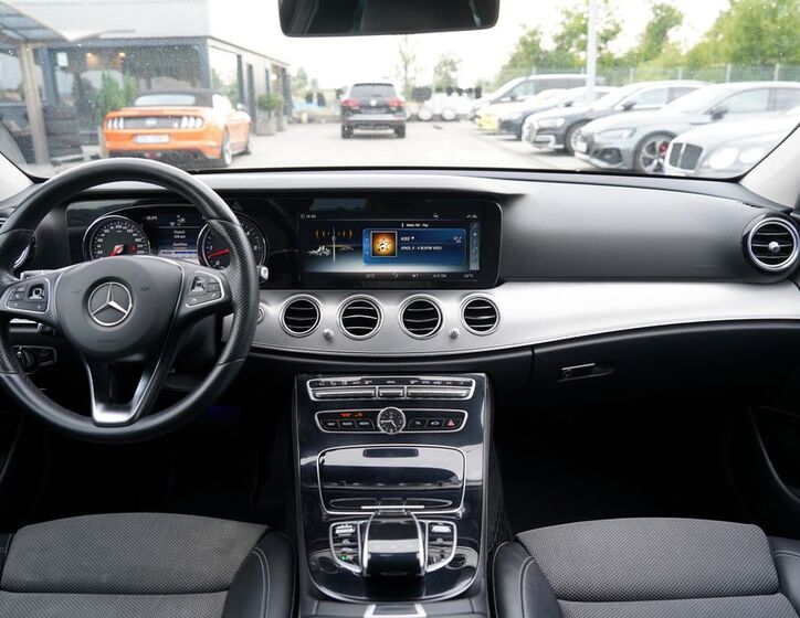 Mercedes-Benz Třídy E 23