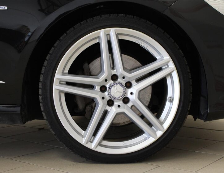 Mercedes-Benz Třídy E Sedan 3,0 l 170 kw