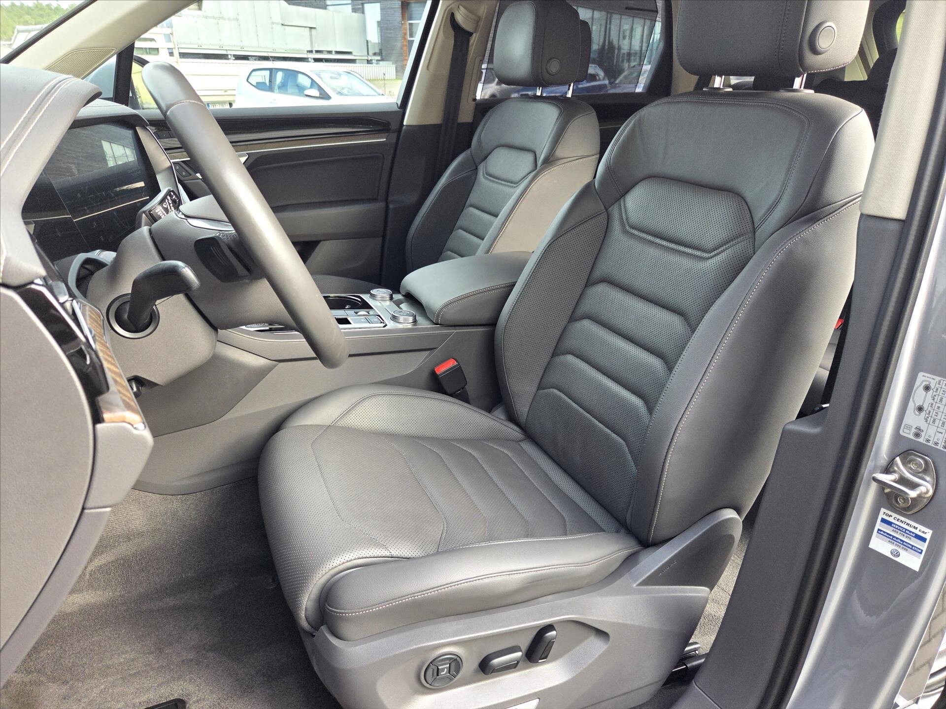 Volkswagen Touareg SUV / Terénní 3,0 l 210 kw