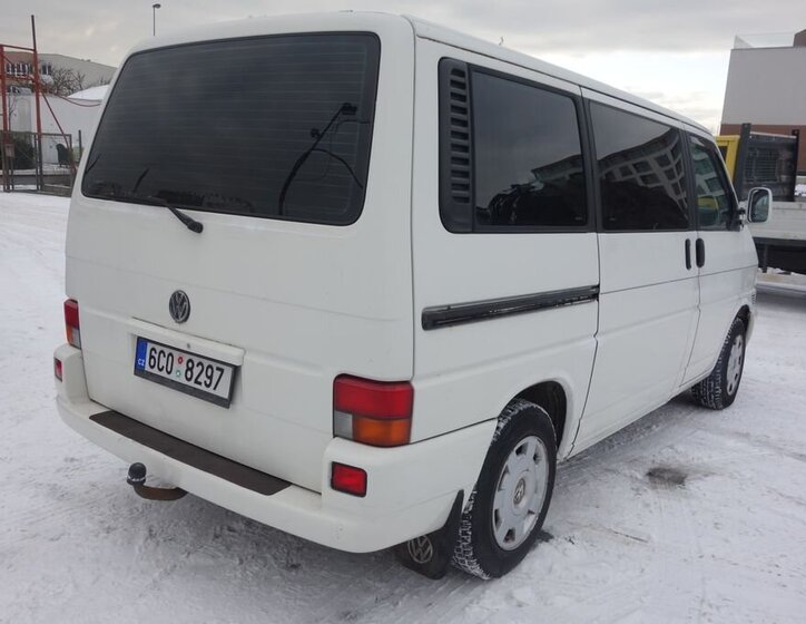Volkswagen Multivan 13