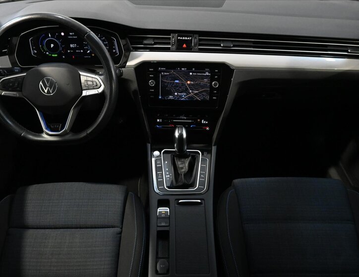 Volkswagen Passat Kombi 1,4 l 115 kw