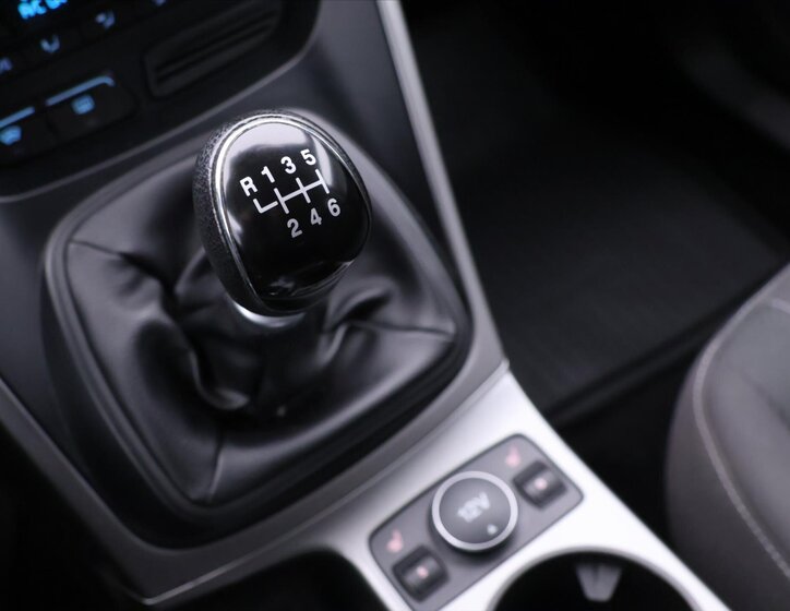 Ford Kuga SUV / Terénní 2,0 l 103 kw