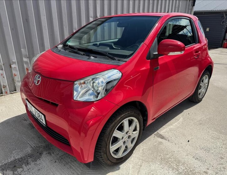 Toyota iQ Hatchback 998,0 50 kw