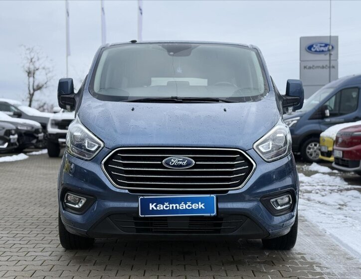 Ford Tourneo Custom 8