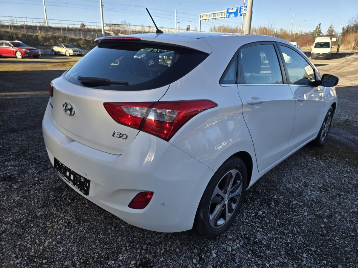 Hyundai i30 Hatchback 1,4 l 66 kw