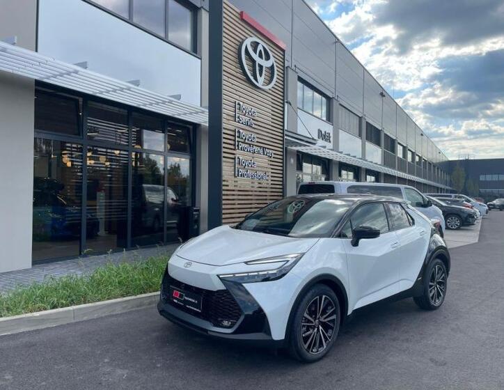 Toyota C-HR 2