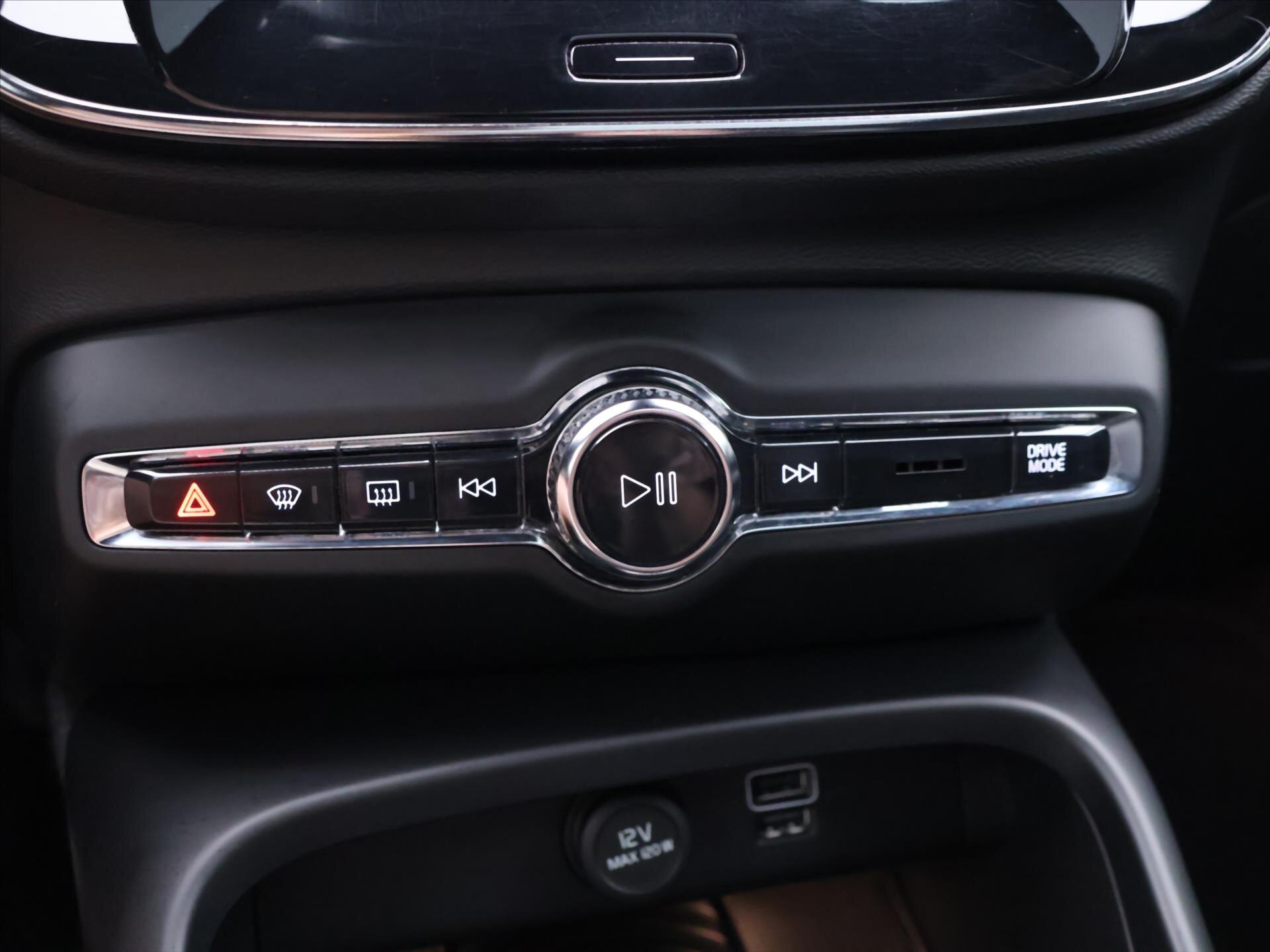 Volvo XC40 SUV 182,0 182 kw