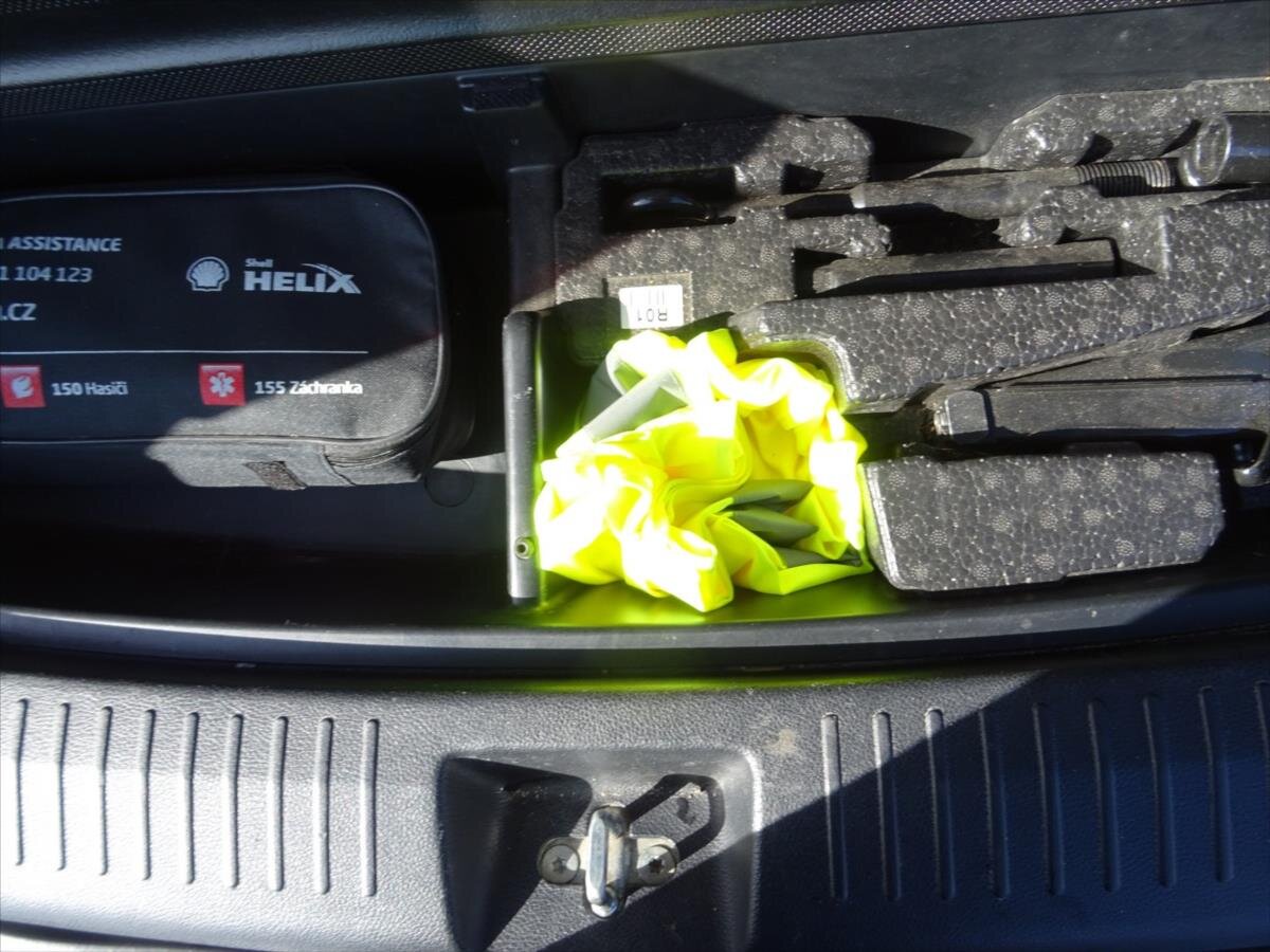 KIA Carens Kombi 1,6 l 99 kw