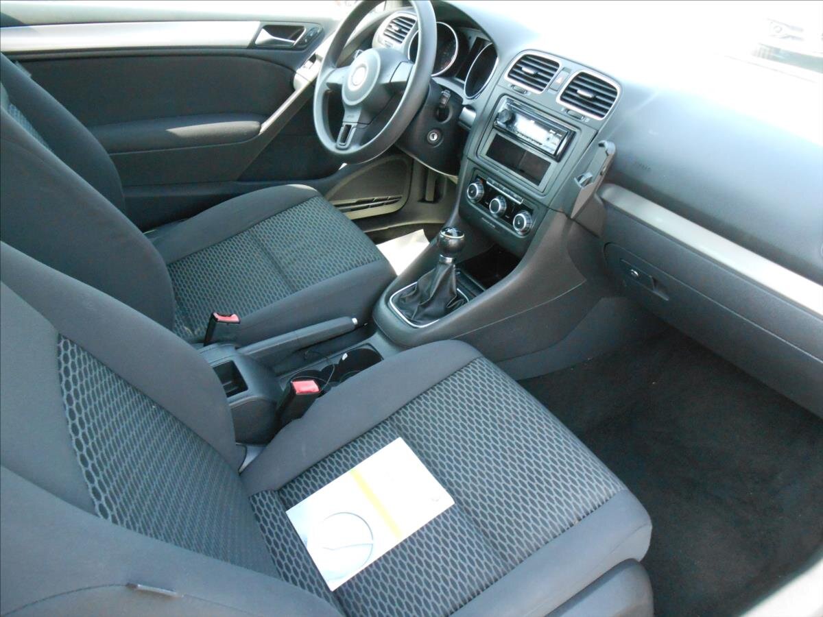 Volkswagen Golf Hatchback 1,6 l 77 kw