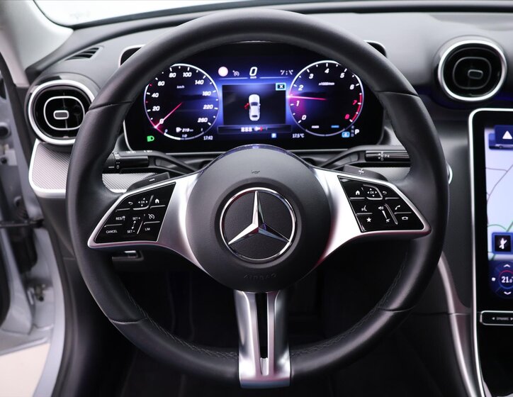 Mercedes-Benz Třídy C Sedan 1,5 l 150 kw