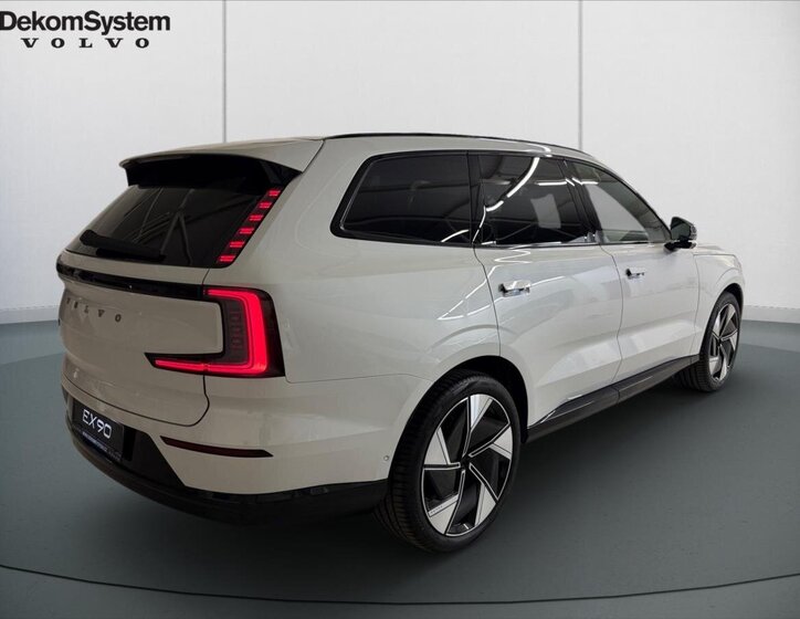 Volvo EX90 SUV / Terénní 0,0 380 kw